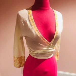 Cute sequins tie sweater